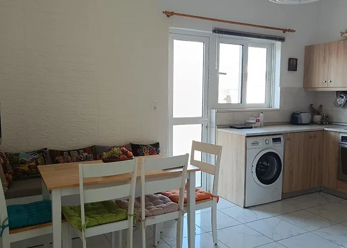 Nikolaidis アパート *