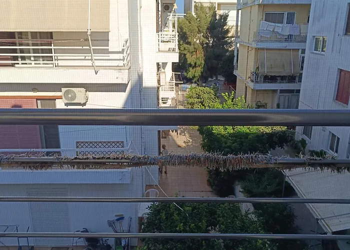 Nikolaidis アパート *